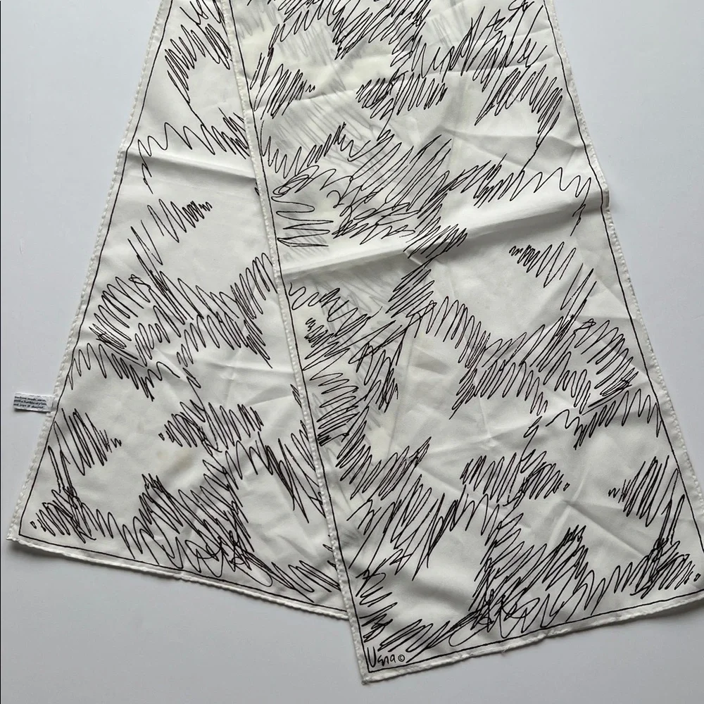Vintage Vera Neumann Oblong Scarf 100 % polyester Made in Japan off white/brown
